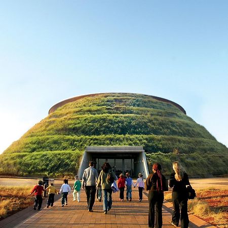 Maropeng Boutique Hotel Magaliesburg Exteriör bild