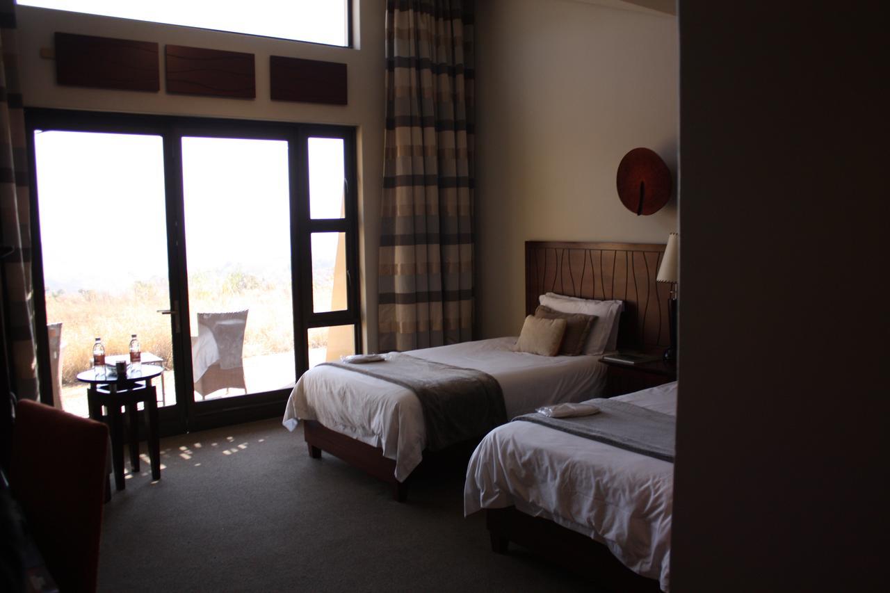 Maropeng Boutique Hotel Magaliesburg Exteriör bild
