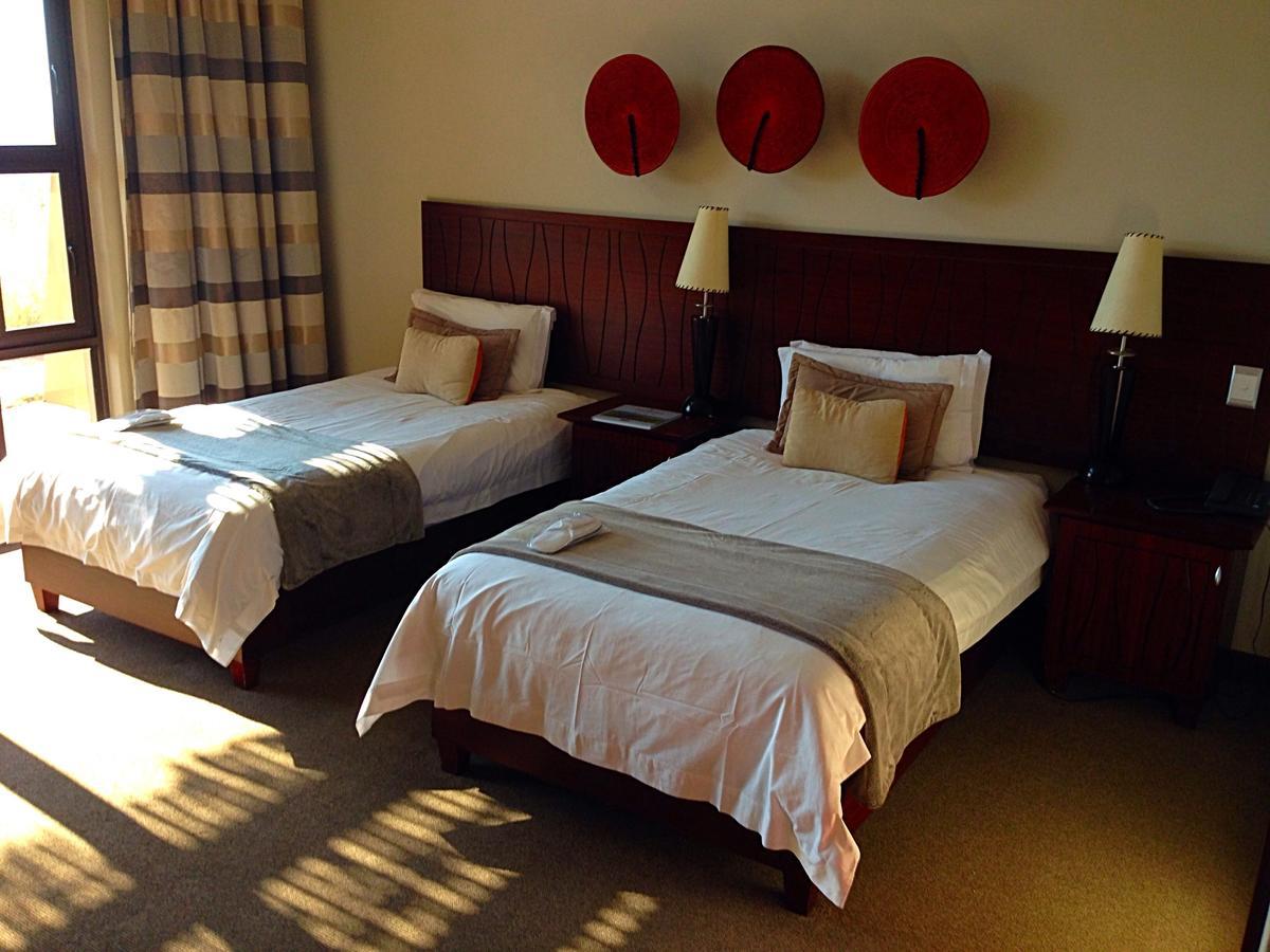 Maropeng Boutique Hotel Magaliesburg Exteriör bild