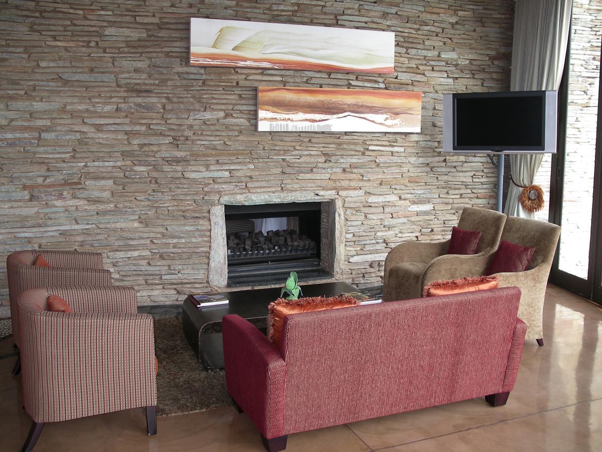 Maropeng Boutique Hotel Magaliesburg Exteriör bild