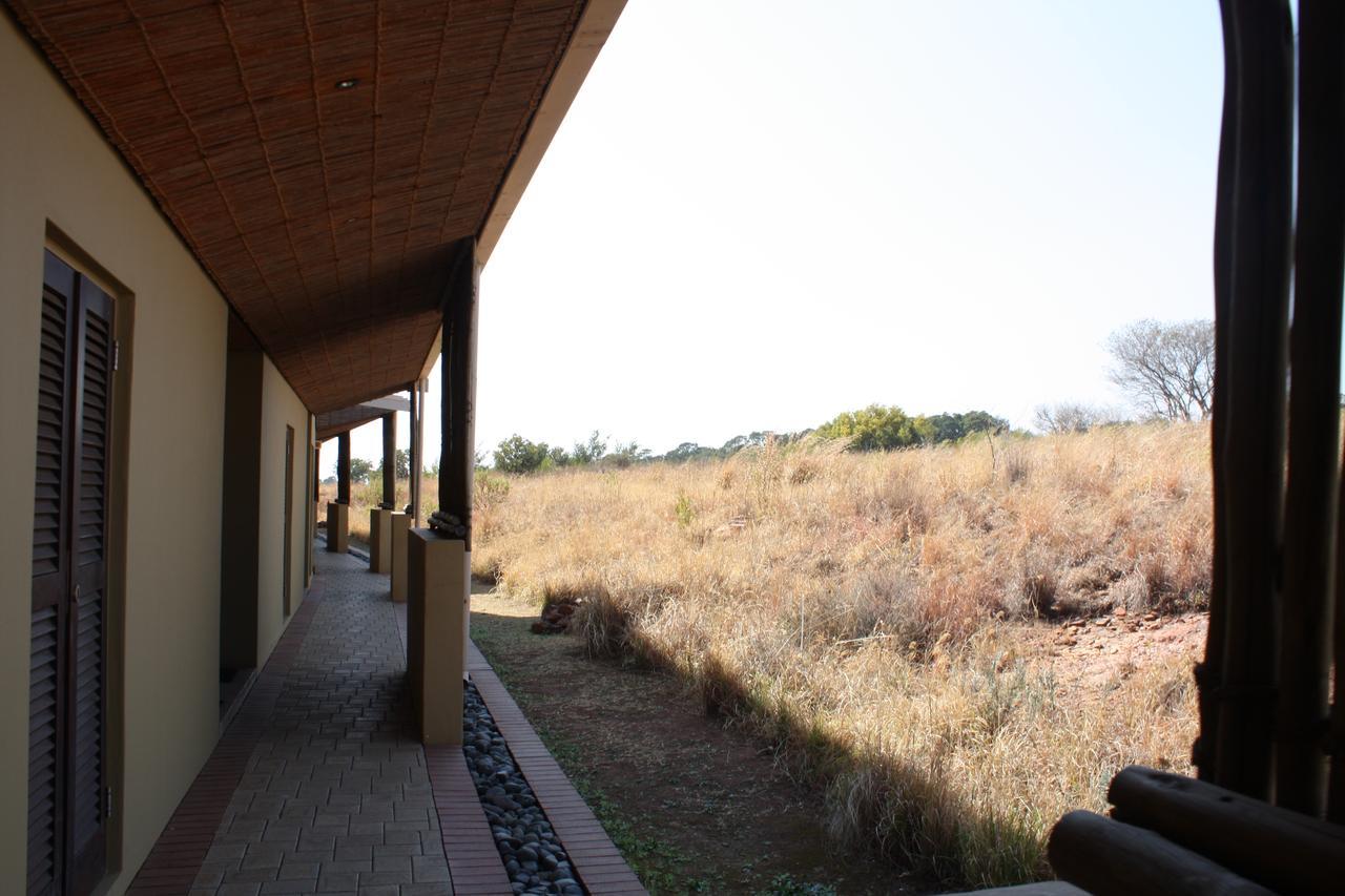 Maropeng Boutique Hotel Magaliesburg Exteriör bild